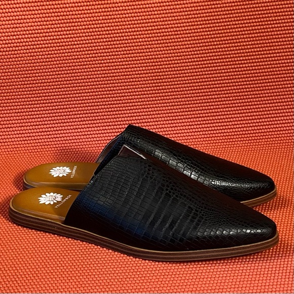 Yellow Box Women’s Novita Black Slip On Mules Size 8.5 New in Box - Picture 2 of 10